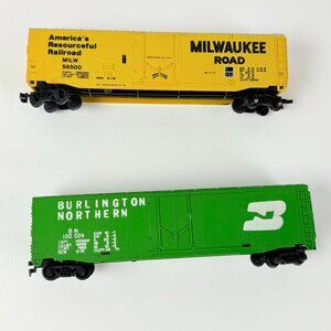 Bachmann Burlington Northern & Tyco Milwaukee Road Freight Cars HO Scale